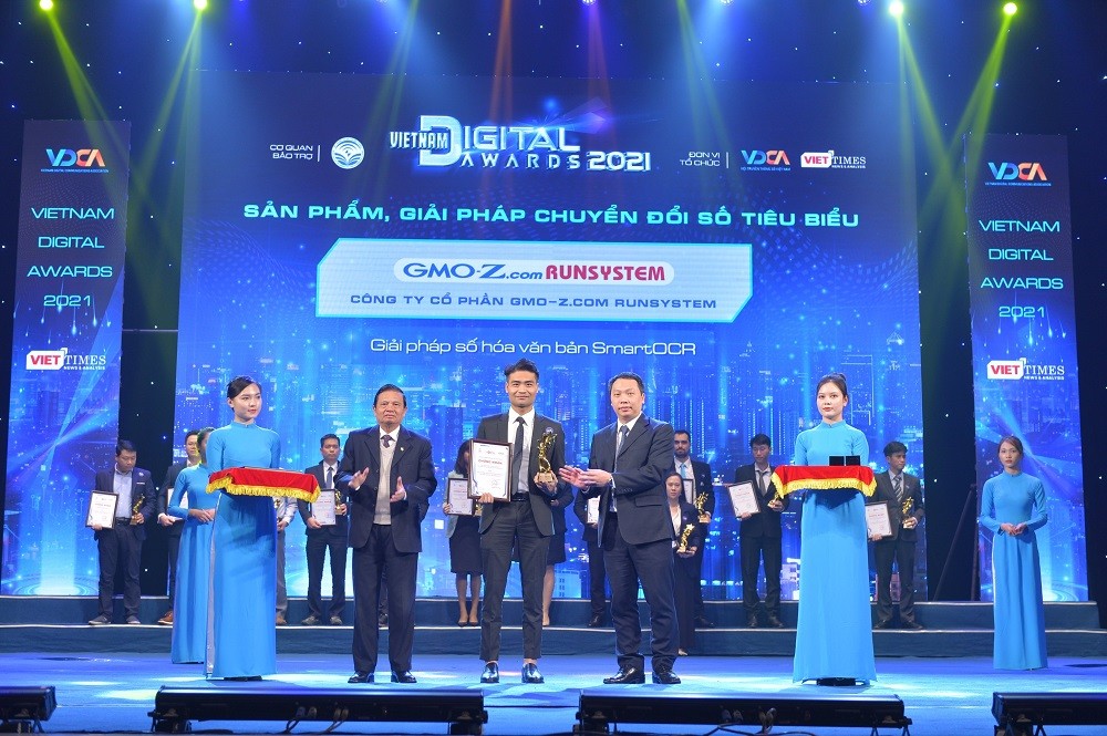 SmartOCR được vinh danh tại giải thưởng Chuyển đổi số Việt Nam 2021