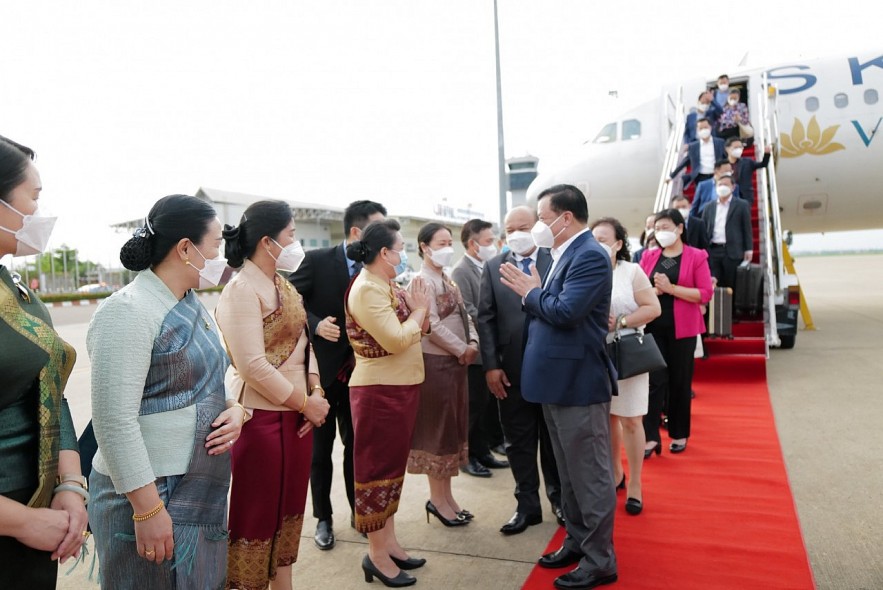 Đoàn đại biểu cấp cao Thành phố Hà Nội thăm và làm việc tại Lào