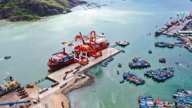 VIMC chào bán 100 triệu cổ phiếu để tăng vốn điều lệ thêm 1.000 tỷ đồng.