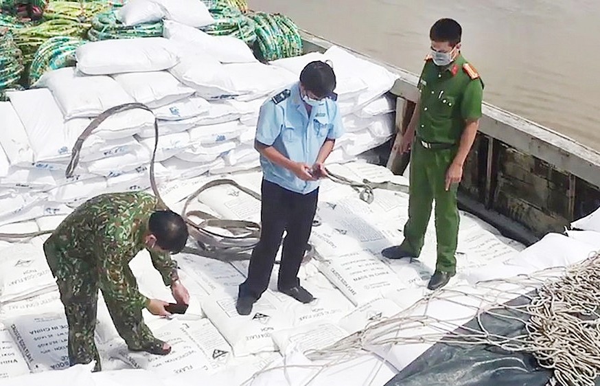 Buôn lậu đường cát vẫn nhức nhối