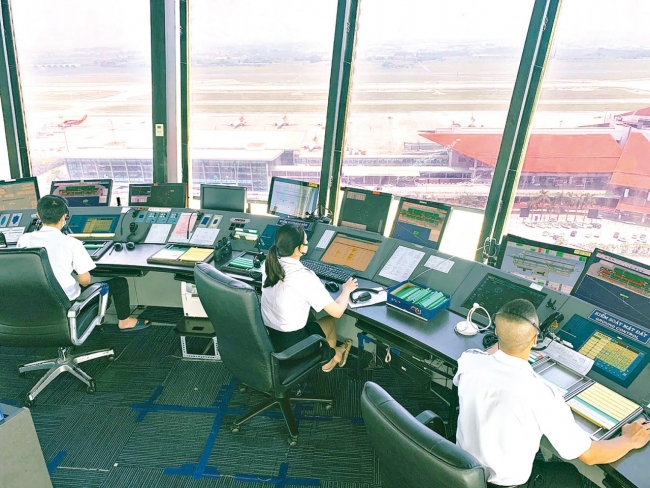 Thực hiện đồng bộ các giải pháp giúp ngành Hàng không vượt qua đại dịch