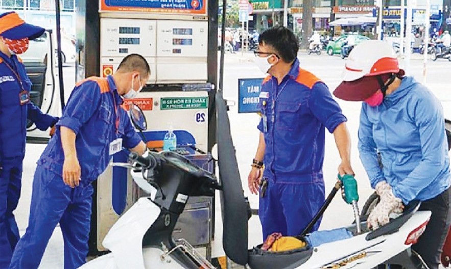Giá xăng dầu trong nước tăng liên tiếp trong 5 kỳ điều hành gần đây.
