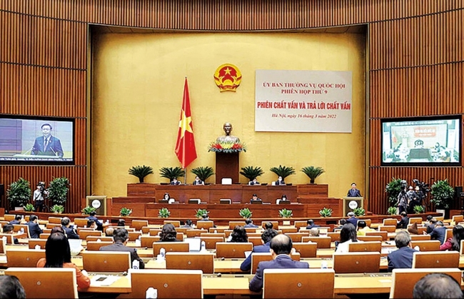 Quyền lực nhìn từ lúc 0h