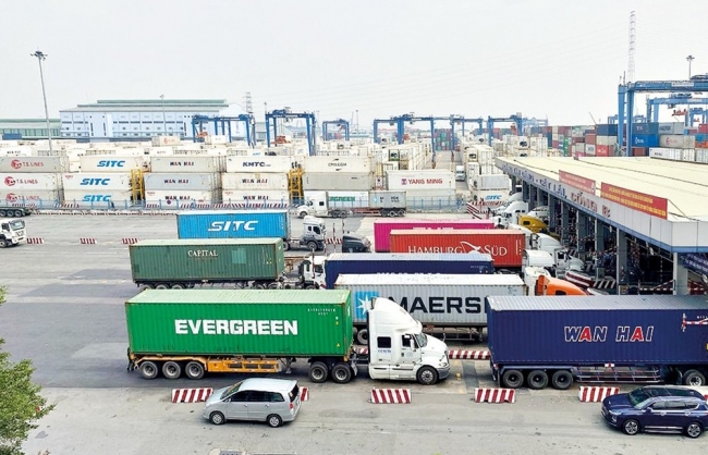 TP. Hồ Chí Minh: Thêm luồng vận tải thủy để giảm ùn tắc cho cảng Cát Lái