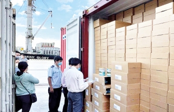 Kiểm tra chuyên ngành - nhìn từ vụ việc thông quan lô sữa ủng hộ