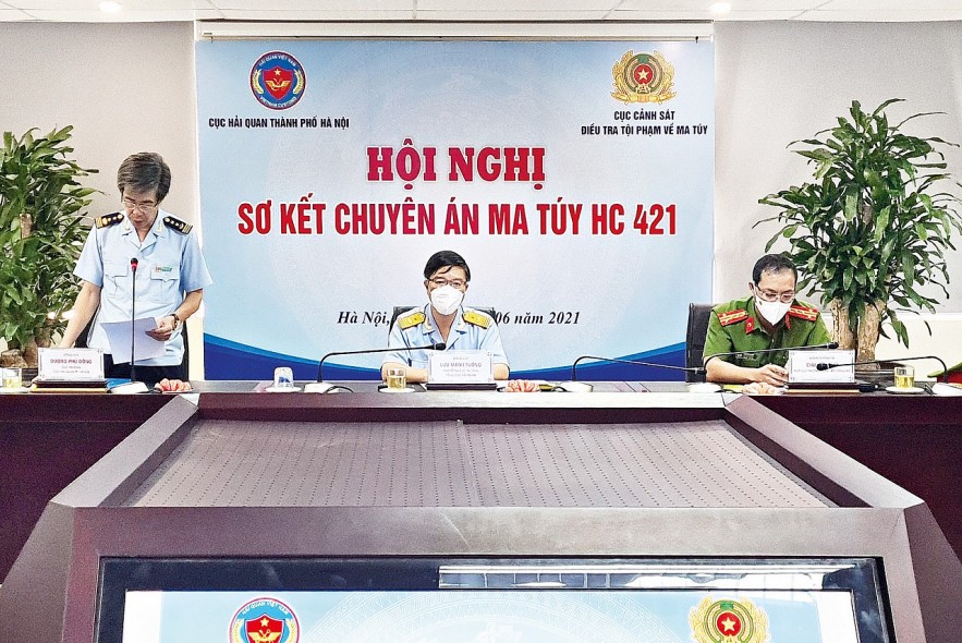 Sơ kết chuyên án mang bí số HC 421 của Hải quan Hà Nội. Ảnh: Phương Thảo