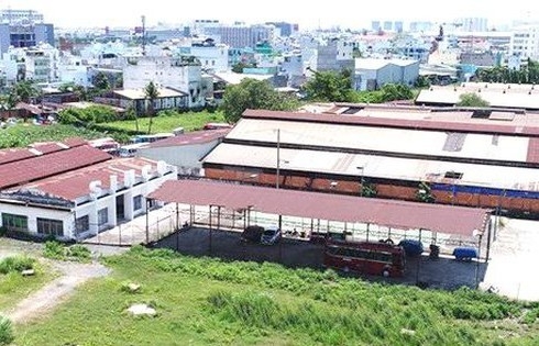 Không thu tiền chuyển mục đích sử dụng đất đối với nhà, đất của doanh nghiệp nhà nước phải di dời