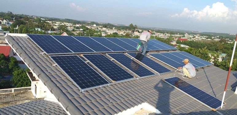 Không thực hiện lắp đặt hệ thống điện mặt trời mái nhà tại các cơ quan hành chính, sự nghiệp