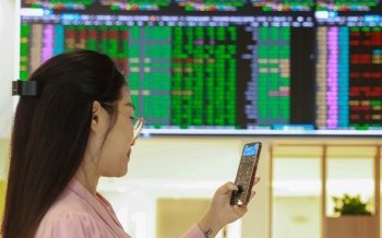 Loạt thông tin tạo lực đỡ cho thị trường chứng khoán trong tháng 8