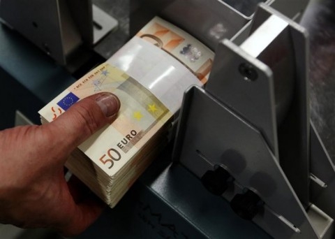 3 ly do dang sau viec dong euro giam gia