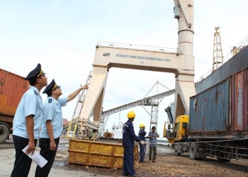 Giảm thời gian thông quan đang vướng bởi thủ tục quản lý chuyên ngành