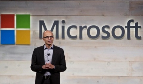san pham cua microsoft lai lon tru windows
