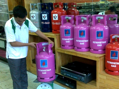 gia gas tang 5000 dongbinh 12 kg tu 122015