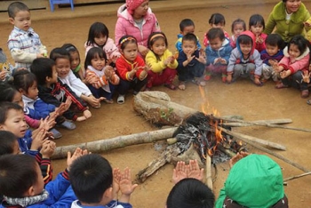 Hai ngày cuối tuần nhiệt độ tiếp tục tăng, thời tiết ấm dần lên