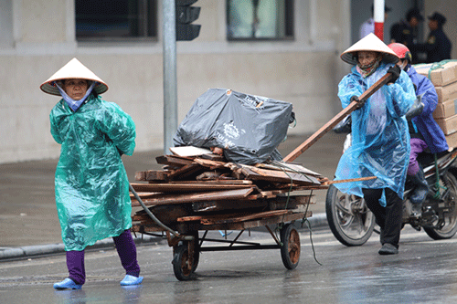 Hà Nội có sương mù, mưa rải rác, trời rét