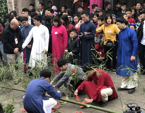 Tết Việt tại làng Lệ Mật