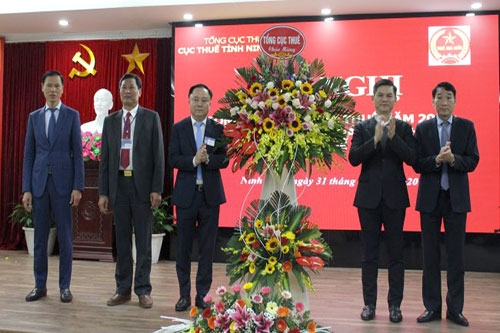 cuc thue ninh binh tiep tuc lap ky luc thu ngan sach