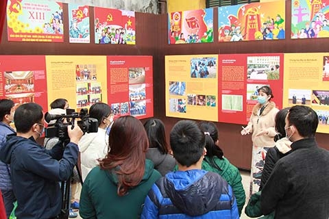 Trưng bày ‘Bài ca kết đoàn’ hướng tới Đại hội Đảng