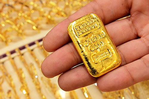 Vàng miếng được bán tại cửa hàng ở Dubai, Các tiểu vương quốc Arab thống nhất (UAE).