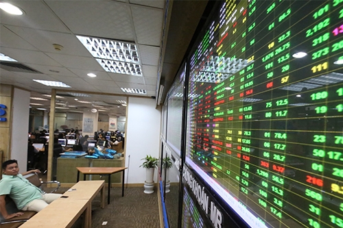 Chứng khoán tiếp tục là kênh thu hút dòng tiền trong năm 2021