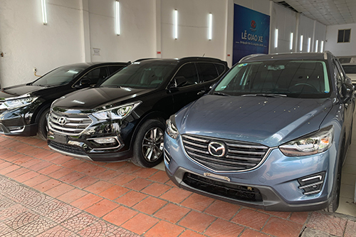 Cận Tết, ô tô cũ lại tăng giá