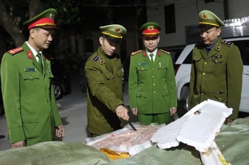 Cận Tết, hàng nhập lậu tấn công ồ ạt vào thị trường nội địa