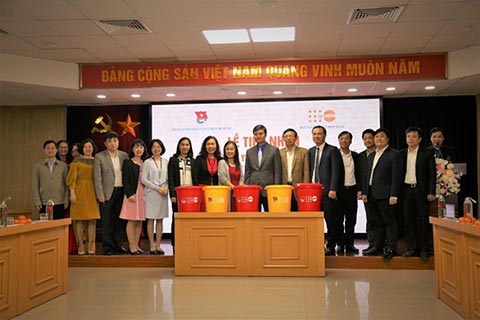 UNFPA tại Việt Nam trao hơn 3700 bộ đồ dùng cho Trung ương Đoàn