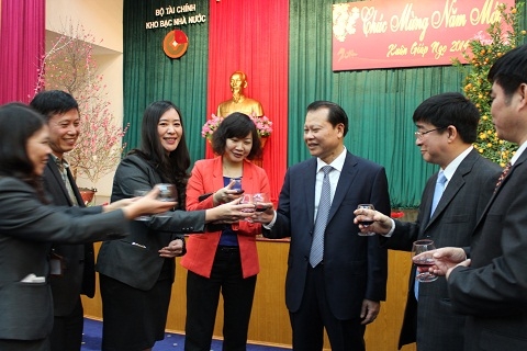 pho thu tuong vu van ninh va bo truong dinh tien dung khai xuan tai kho bac nha nuoc