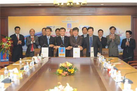 Ba doanh nghiệp hợp tác bảo hiểm hàng không cho Vietnam Airlines