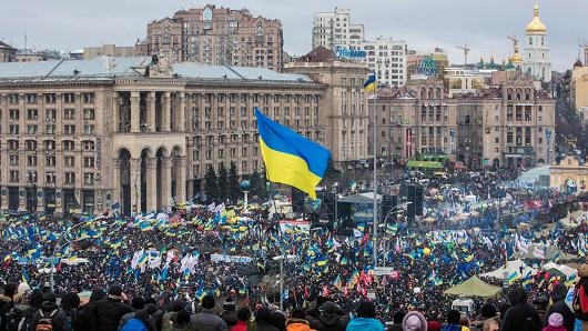 ukraine can gap 35 ty usd vien tro de cuu kinh te do vo