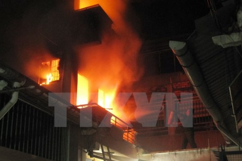 TP. Hồ Chí Minh: Cháy lớn thiêu 2 tầng nhà trong hẻm