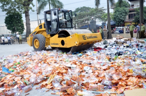 Quảng Ninh: Tiêu hủy hàng hoá vi phạm trị giá trên 170 triệu đồng