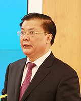 Bo truong Dinh Tien Dung