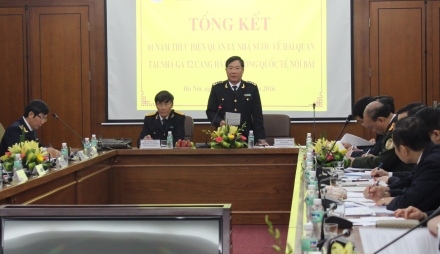 hon 61 trieu luot hanh khach xuat nhap canh qua nha ga t2 noi bai