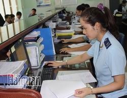 Nhiều đơn vị Hải quan làm việc cả ngày nghỉ Tết