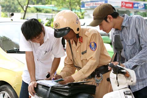 Ngày mùng 6 Tết Bính Thân, tai nạn giao thông tăng trở lại