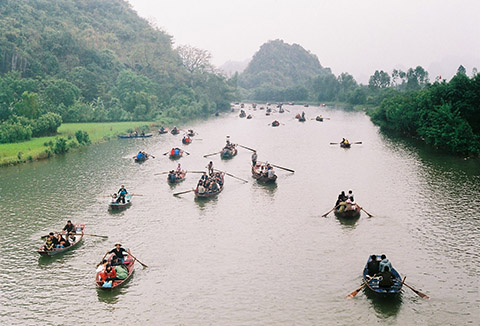 Ra quân kiểm tra an toàn giao thông đường thủy mùa lễ hội