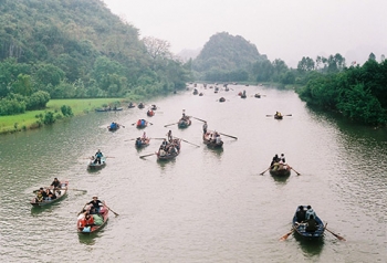 Ra quân kiểm tra an toàn giao thông đường thủy mùa lễ hội