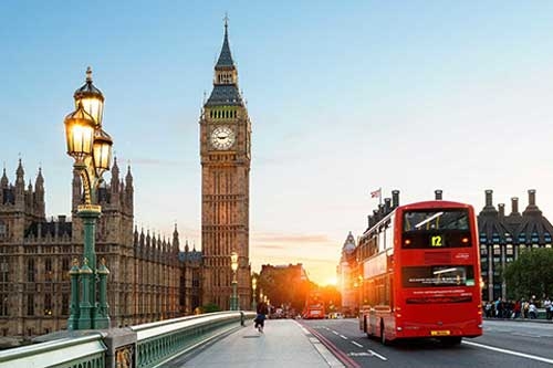 Giới chuyên gia: London sẽ vẫn dẫn trước Paris sau khi Brexit