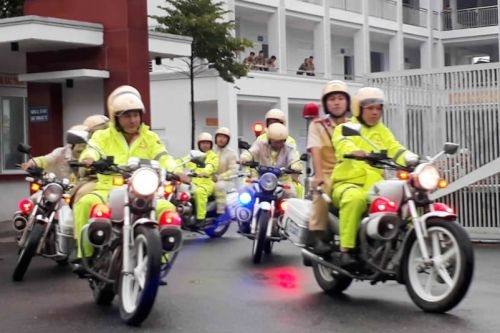 pho thu tuong gui thu khen luc luong dam bao an toan giao thong 3 ngay tet