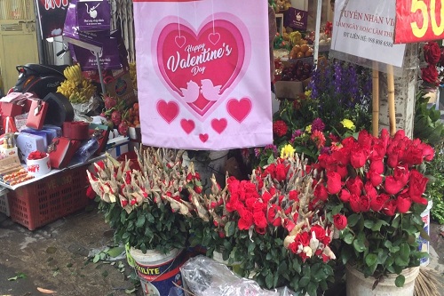 Sôi động thị trường quà tặng Valentine