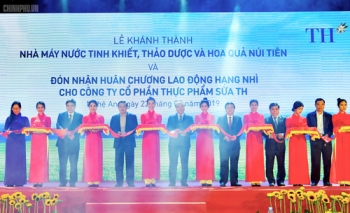 Thủ tướng dự khánh thành nhà máy nước tinh khiết, hoa quả, thảo dược lớn nhất miền Trung