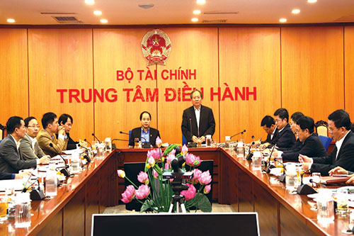 Bí thư Đảng ủy Bộ Tài chính Đỗ Hoàng Anh Tuấn chủ trì cuộc họp