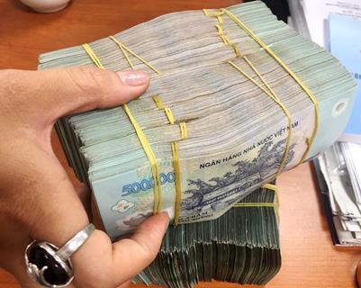 Hải Dương: Quyền Cục trưởng QLTT vay nợ ngân hàng, nghi vấn nhận hối lộ