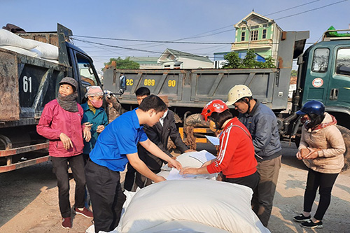 gạo hỗ trợ học sinh