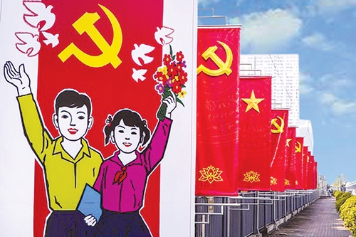 Cả dân tộc quyết tâm đi tới