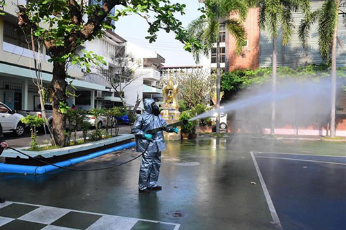 Người dân đeo khẩu trang