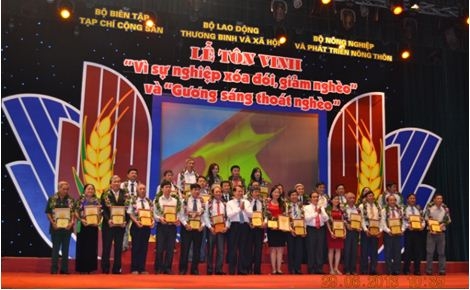 co hay khong viec chi cho bo may lam cong tac giam ngheo 35 ty usdnam