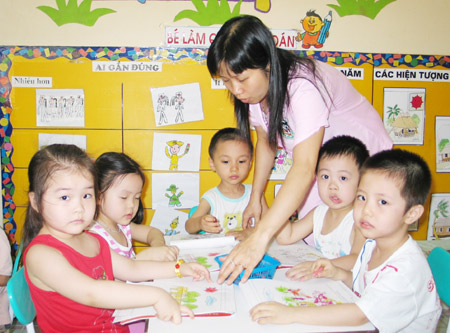 Được phép dạy trẻ em làm quen với ngoại ngữ trong các cơ sở mầm non