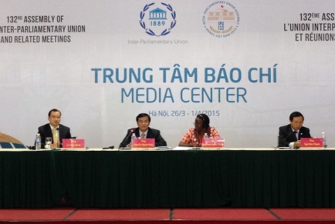 Trình mô hình Tổng thư ký Quốc hội Việt Nam vào tháng 5